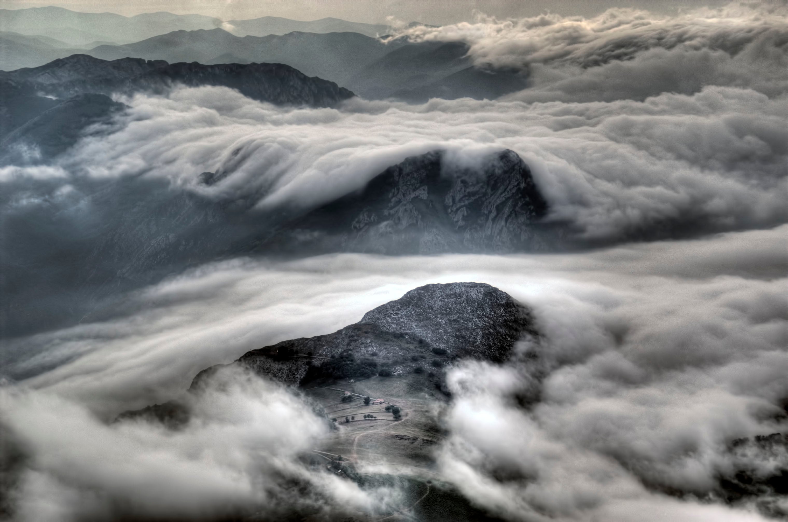 Sunset view from the summit of Gamoniteiro, Asturias