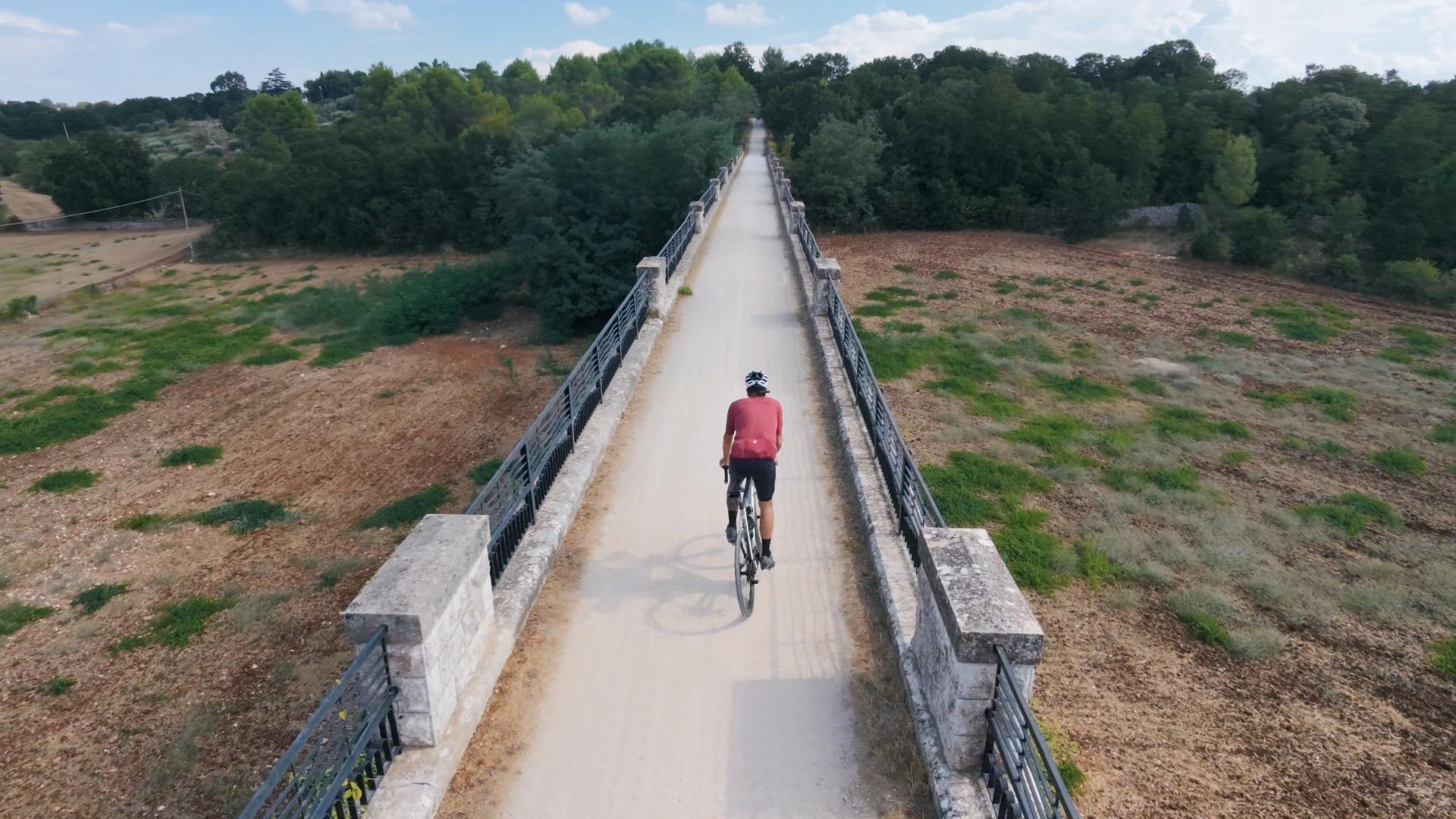 Ciclovia dell'Acqua loop - Photo 2