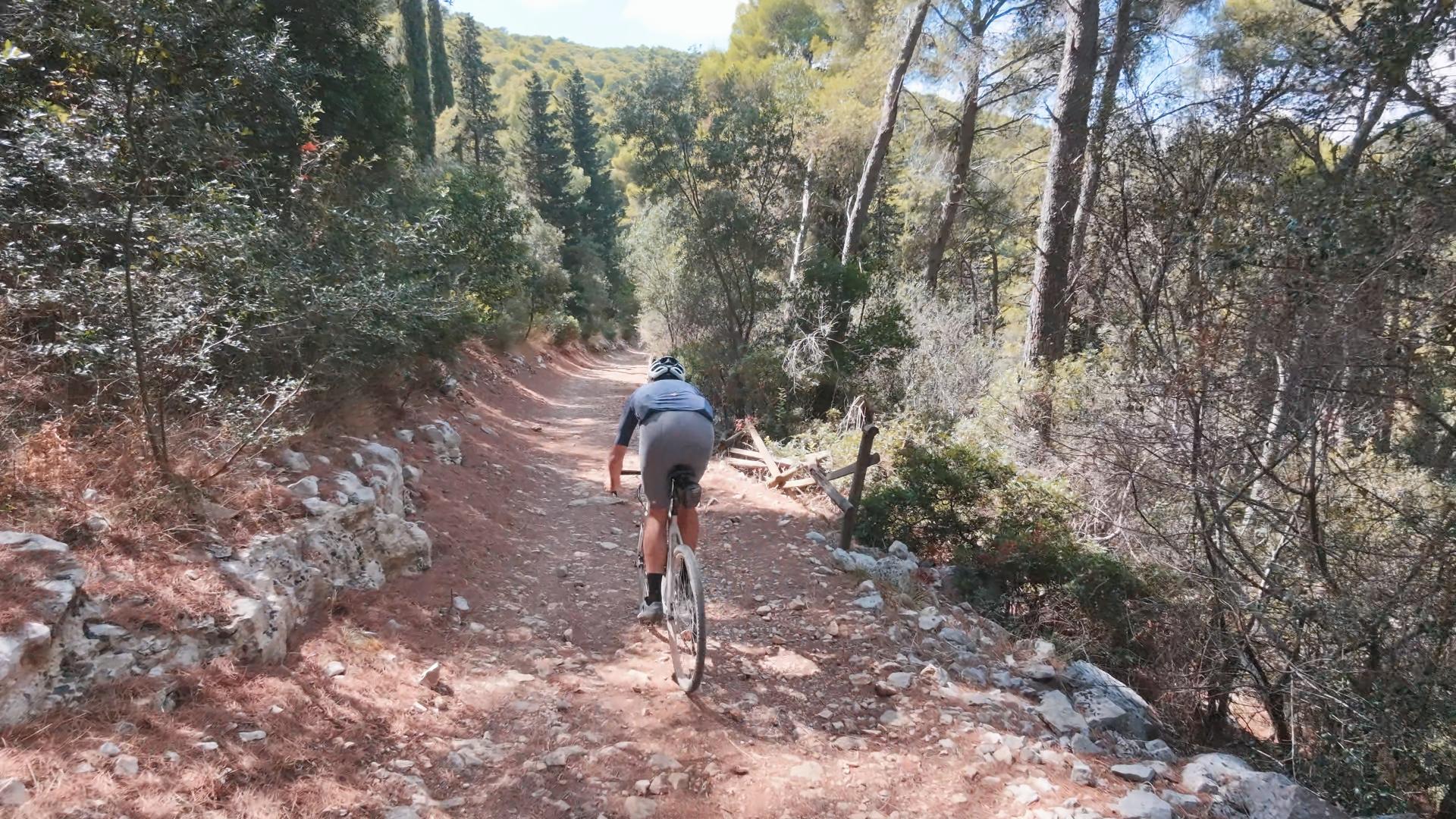 Smeraldo Trail loop - Photo 6